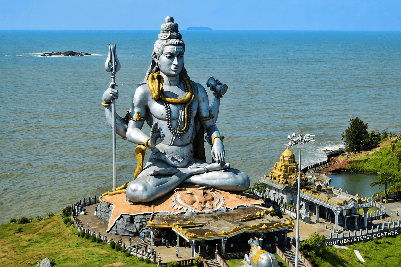 Murudeshwara — travel with Manoj Tours and Travels