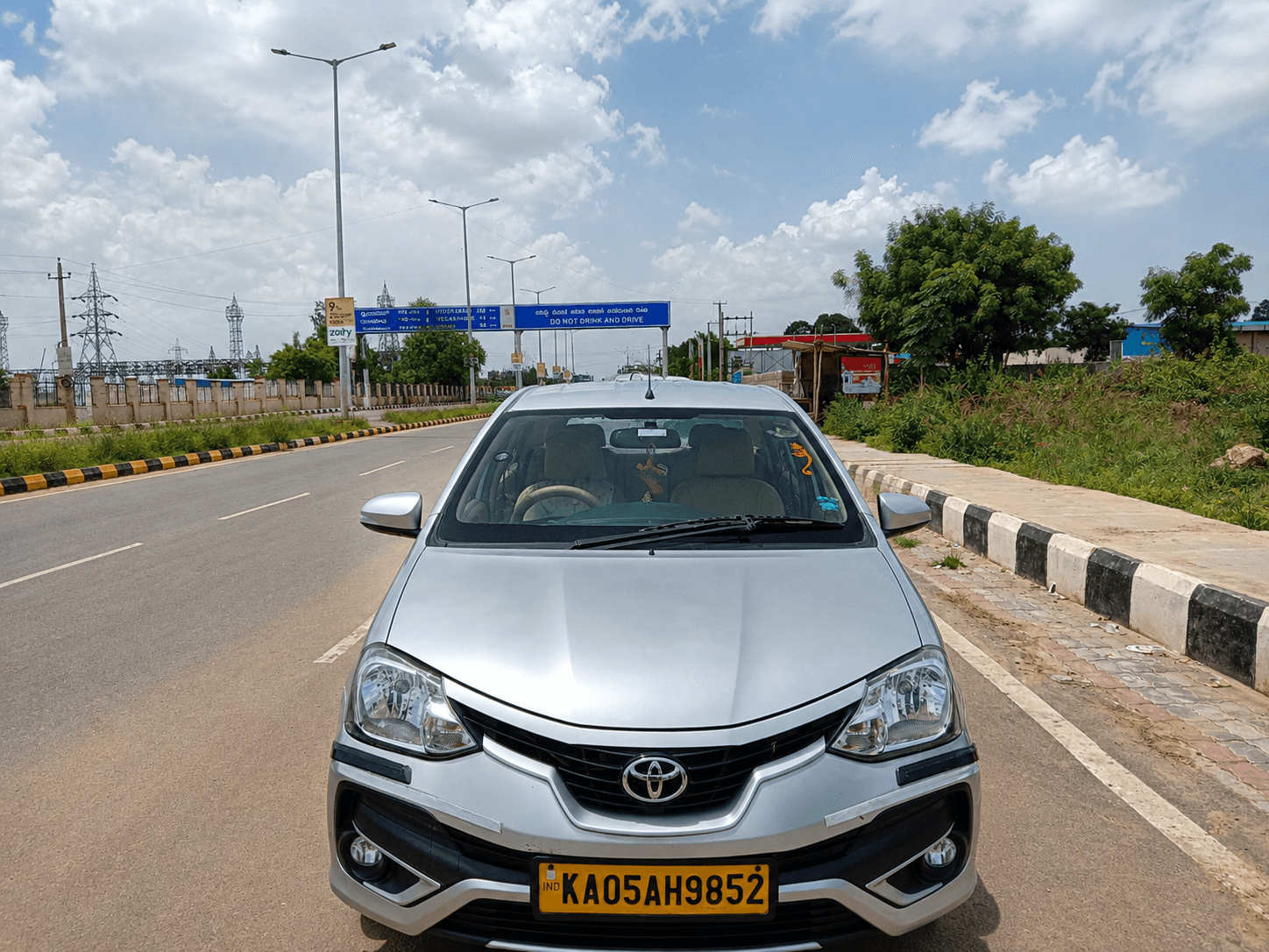 Local Cabs — Manoj Tours and Travels
